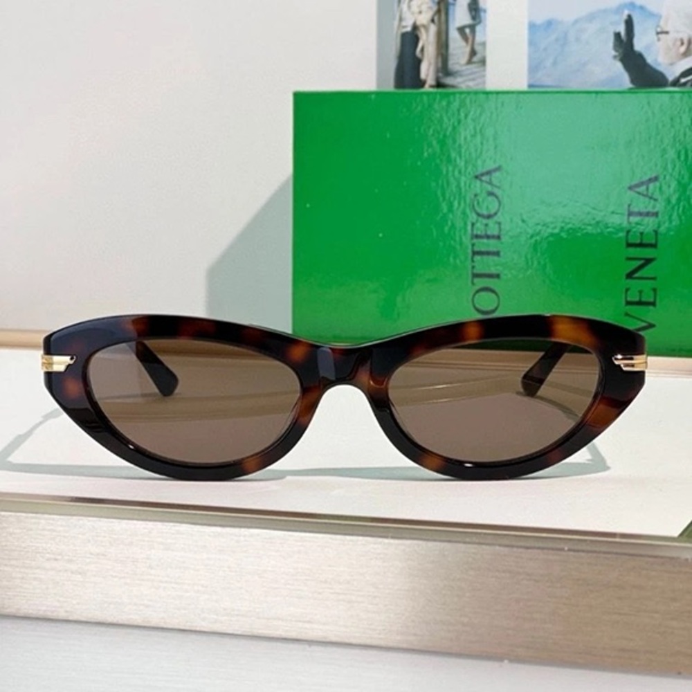 Bottega Veneta Brown Tortoise Sunglasses